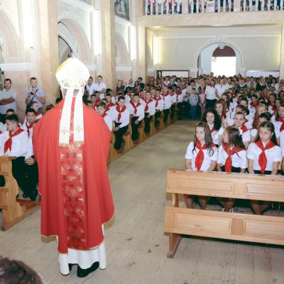 17 august: Valea Mare: Conferirea sacramentului Mirului