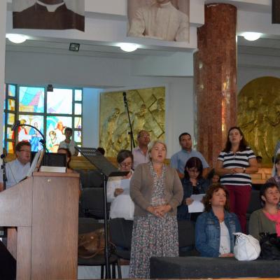23 august: Bacău: Familia - dar şi speranţă