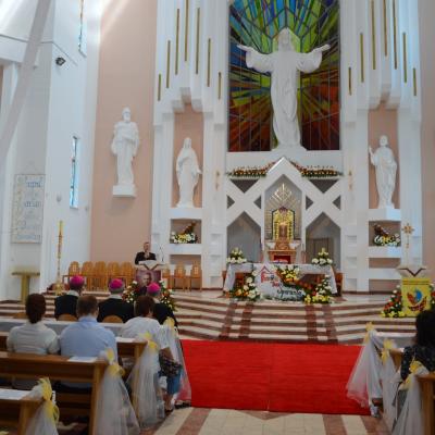 23 august: Bacău: Familia - dar şi speranţă