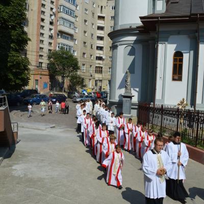 23 august: Bacău: Familia - dar şi speranţă