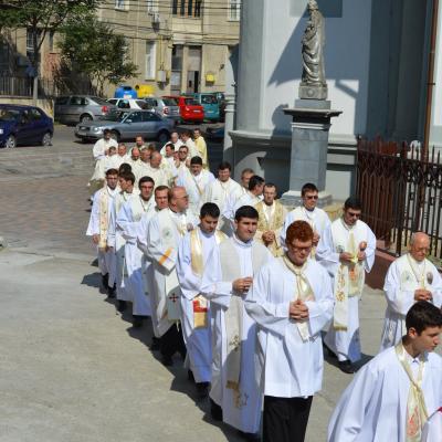 23 august: Bacău: Familia - dar şi speranţă