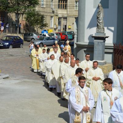 23 august: Bacău: Familia - dar şi speranţă