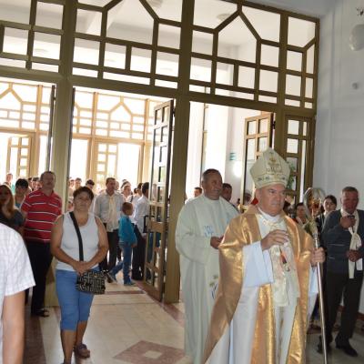 23 august: Bacău: Familia - dar şi speranţă