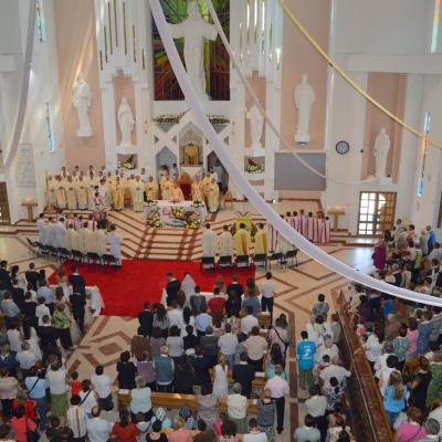 23 august: Bacău: Familia - dar şi speranţă