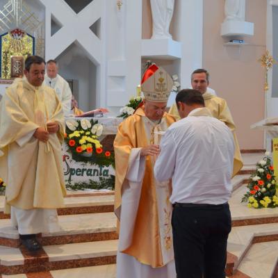 23 august: Bacău: Familia - dar şi speranţă