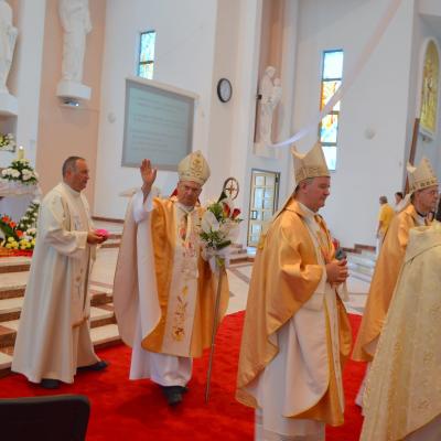 23 august: Bacău: Familia - dar şi speranţă
