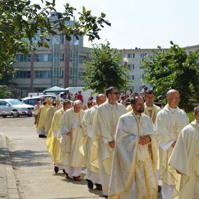 23 august: Bacău: Familia - dar şi speranţă