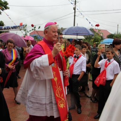 24 august: Barticeşti: Administrarea sacramentului sfântului Mir