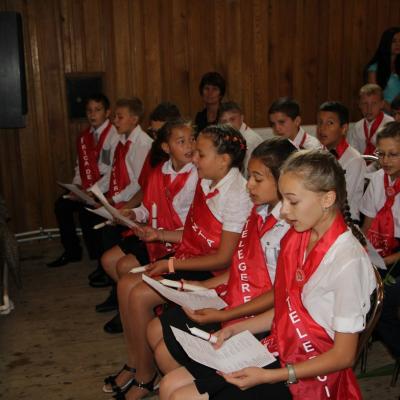24 august: Barticeşti: Administrarea sacramentului sfântului Mir