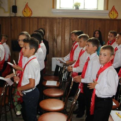 24 august: Barticeşti: Administrarea sacramentului sfântului Mir