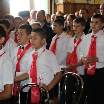 24 august: Barticeşti: Administrarea sacramentului sfântului Mir