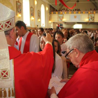 24 august: Barticeşti: Administrarea sacramentului sfântului Mir