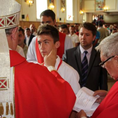 24 august: Barticeşti: Administrarea sacramentului sfântului Mir
