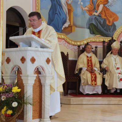 8 septembrie: Huşi-Corni: PS Aurel Percă la hramul comunităţii