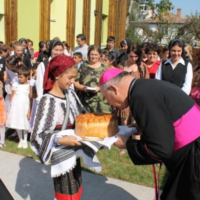 9 septembrie: Rădăuţi: Inaugurarea Centrului "Maria Ward"