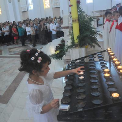 13 septembrie: Bacău "Sfânta Cruce": Sfinţirea bisericii, consacrarea altarului şi hramul comunităţii