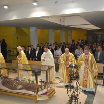 14-19 septembrie: Oneşti: Exerciţii spirituale şi profesiune solemnă la fraţii capucini