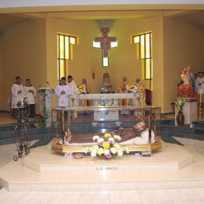 14-19 septembrie: Oneşti: Exerciţii spirituale şi profesiune solemnă la fraţii capucini