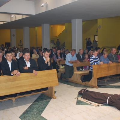 14-19 septembrie: Oneşti: Exerciţii spirituale şi profesiune solemnă la fraţii capucini