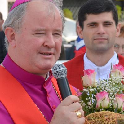 28 septembrie: Răducăneni: Administrarea Mirului. Foto: Ovidiu Bişog