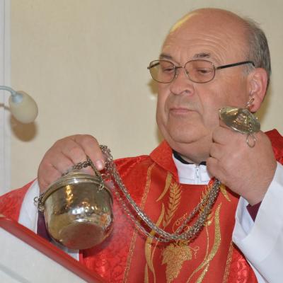 28 septembrie: Răducăneni: Administrarea Mirului. Foto: Ovidiu Bişog