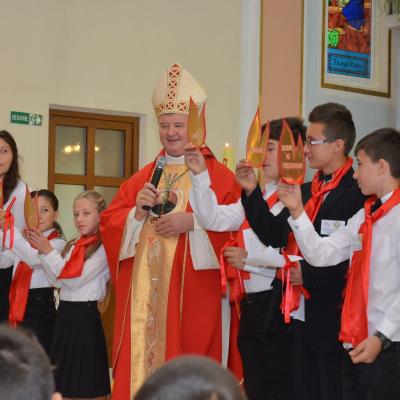 28 septembrie: Răducăneni: Administrarea Mirului. Foto: Ovidiu Bişog