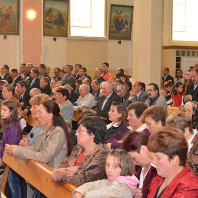 28 septembrie: Răducăneni: Administrarea Mirului. Foto: Ovidiu Bişog