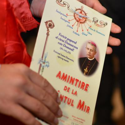 28 septembrie: Răducăneni: Administrarea Mirului. Foto: Ovidiu Bişog