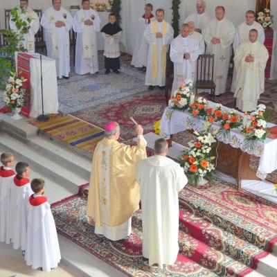 29 septembrie: Satu Nou (BC): PS Aurel Percă la inaugurarea bisericii noi