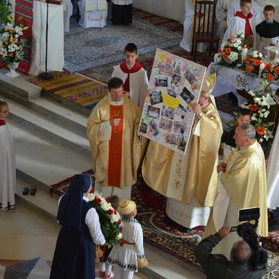 29 septembrie: Satu Nou (BC): PS Aurel Percă la inaugurarea bisericii noi