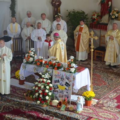 29 septembrie: Satu Nou (BC): PS Aurel Percă la inaugurarea bisericii noi