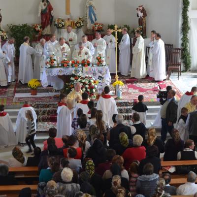 29 septembrie: Satu Nou (BC): PS Aurel Percă la inaugurarea bisericii noi