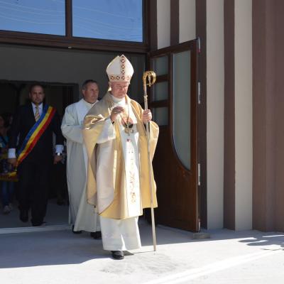 29 septembrie: Satu Nou (BC): PS Aurel Percă la inaugurarea bisericii noi