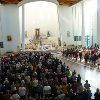 3-5 octombrie: Cracovia (Polonia): Congresul Apostolic Internaţional al Divinei Milostiviri