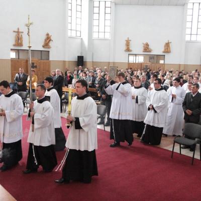 4 octombrie: Roman: Sfinţire de diaconi la Institutul Teologic Franciscan. Foto: Marius Blaj