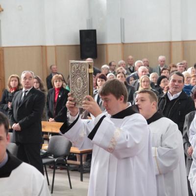 4 octombrie: Roman: Sfinţire de diaconi la Institutul Teologic Franciscan. Foto: Marius Blaj