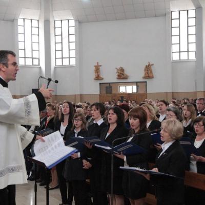 4 octombrie: Roman: Sfinţire de diaconi la Institutul Teologic Franciscan. Foto: Marius Blaj