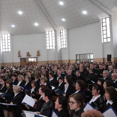 4 octombrie: Roman: Sfinţire de diaconi la Institutul Teologic Franciscan. Foto: Marius Blaj