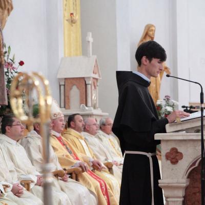 4 octombrie: Roman: Sfinţire de diaconi la Institutul Teologic Franciscan. Foto: Marius Blaj