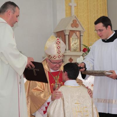 4 octombrie: Roman: Sfinţire de diaconi la Institutul Teologic Franciscan. Foto: Marius Blaj