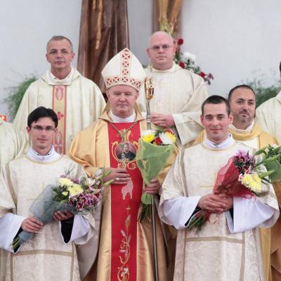 4 octombrie: Roman: Sfinţire de diaconi la Institutul Teologic Franciscan. Foto: Marius Blaj