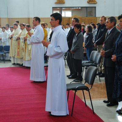 4 octombrie: Roman: Sfinţire de diaconi la Institutul Teologic Franciscan. Foto: Emilian Lupu
