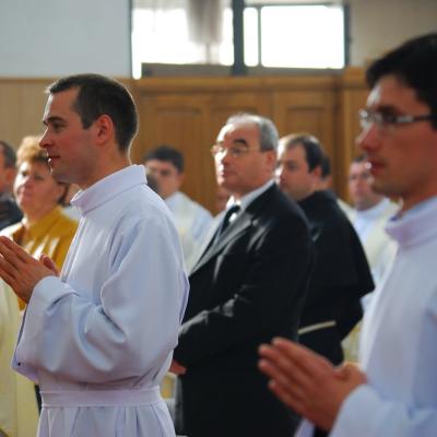 4 octombrie: Roman: Sfinţire de diaconi la Institutul Teologic Franciscan. Foto: Emilian Lupu