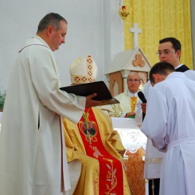 4 octombrie: Roman: Sfinţire de diaconi la Institutul Teologic Franciscan. Foto: Emilian Lupu
