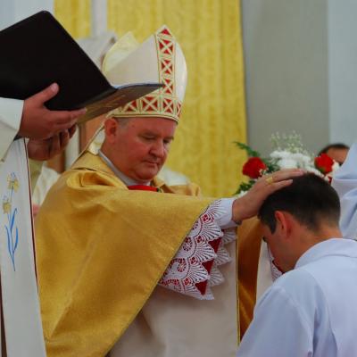 4 octombrie: Roman: Sfinţire de diaconi la Institutul Teologic Franciscan. Foto: Emilian Lupu