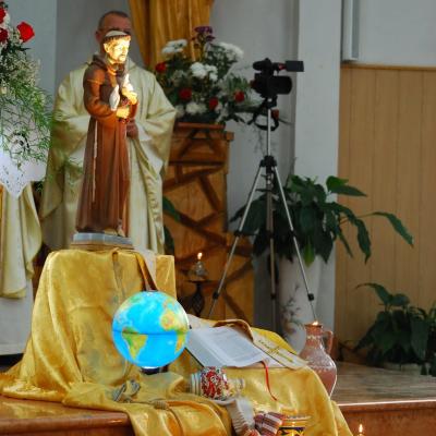 4 octombrie: Roman: Sfinţire de diaconi la Institutul Teologic Franciscan. Foto: Emilian Lupu