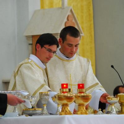 4 octombrie: Roman: Sfinţire de diaconi la Institutul Teologic Franciscan. Foto: Emilian Lupu