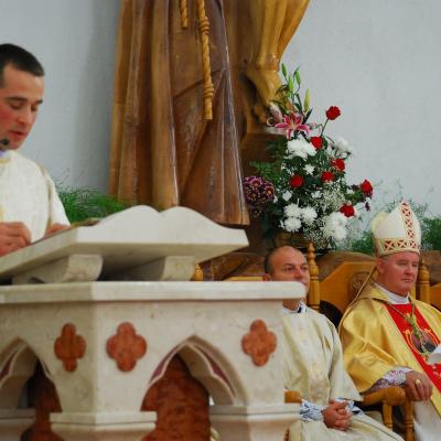4 octombrie: Roman: Sfinţire de diaconi la Institutul Teologic Franciscan. Foto: Emilian Lupu