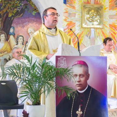 5 octombrie: Iaşi: Hramul bisericii "Sfânta Tereza a Pruncului Isus"