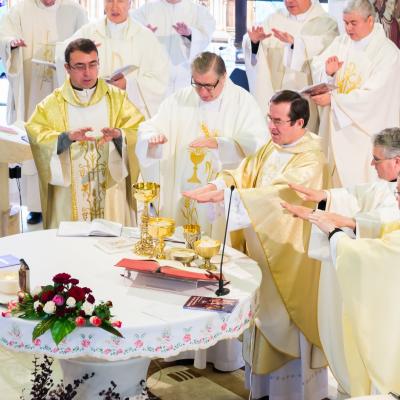 5 octombrie: Iaşi: Hramul bisericii "Sfânta Tereza a Pruncului Isus"